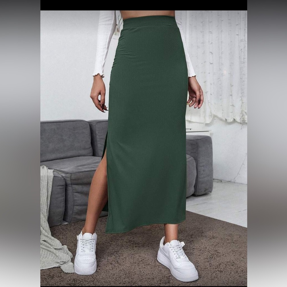 Green Ribbed Skirt